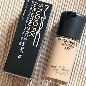 MAC Cosmetics Studio Fix Fluid Foundation NC17